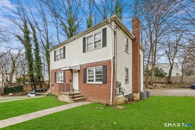 Photo - 17 Artic St Unit 1