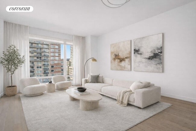 Building Photo - 555 W 43rd St