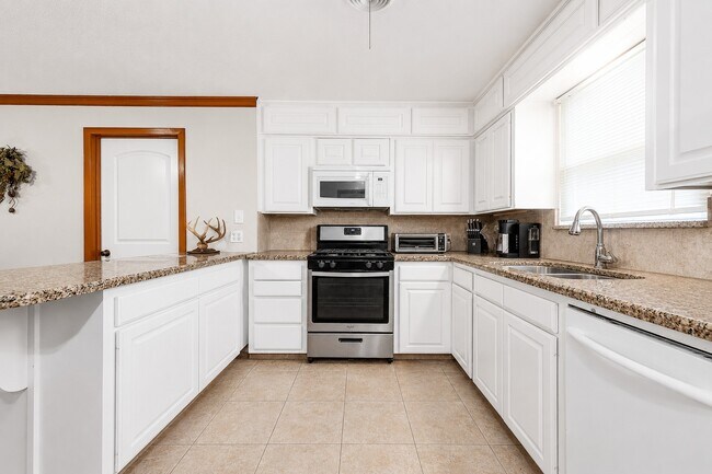 5813 Russell Ln