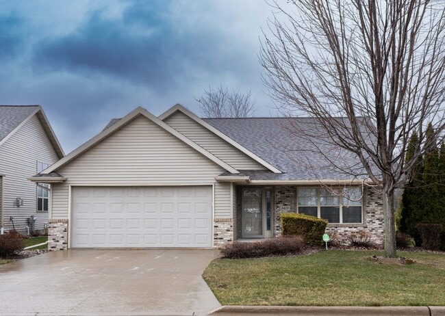 Photo - 3400 Riverstone Ct House