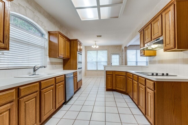 Photo - 4 Bed, 2 Bath located in Amber Ridge Subdivision