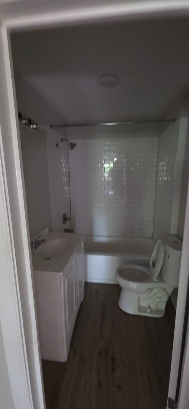 Photo - 1717 Sora St