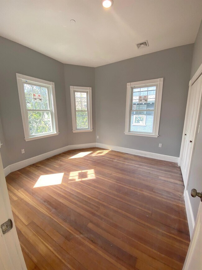 Photo - 32 Putnam Ave Unit 2