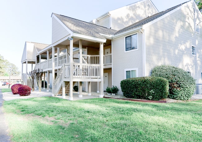 Photo - 1095 Plantation Dr W