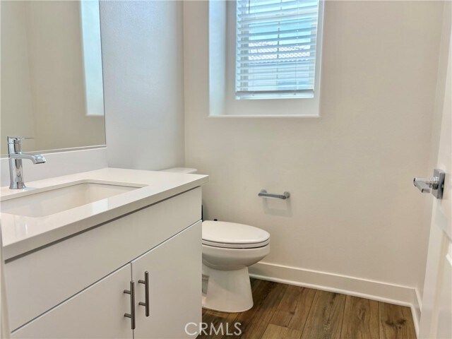 Photo - 2113 Crescent Moon