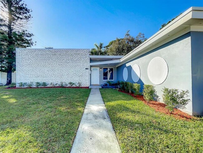 Photo - 1500 Davie Blvd