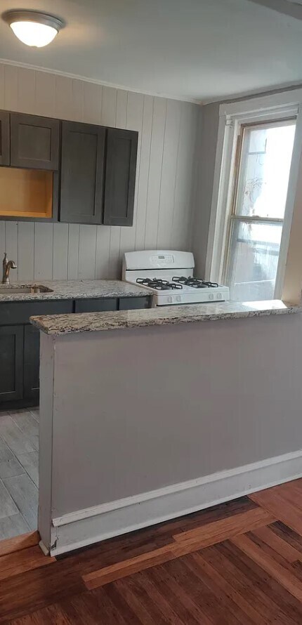 Photo - 1016 S 56th St