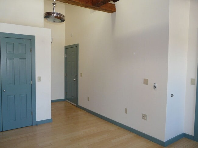 Photo - White Sulphur, LLC 165 Unit Apt. A - Studio