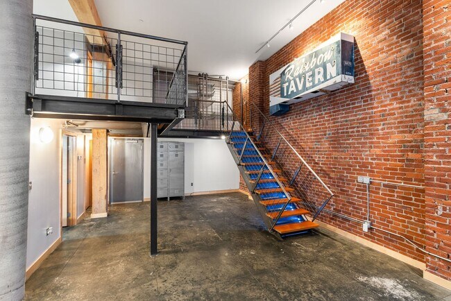 Photo - Gorgeous Fully Furnished Condo in Downtown...