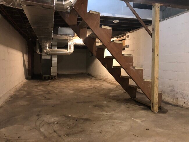 Photo - 1155 E 18th Ave