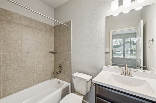 Photo - 935 Golden Willow Ln