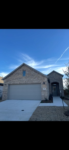 527 Ridgedale Dr