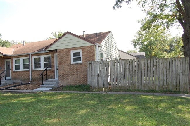 Building Photo - 4501-4511 Witherbee Blvd Unit 4501 Witherbee Blvd Rental