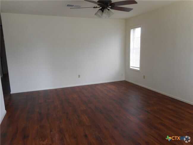 Building Photo - 112 Tampico Ct Rental
