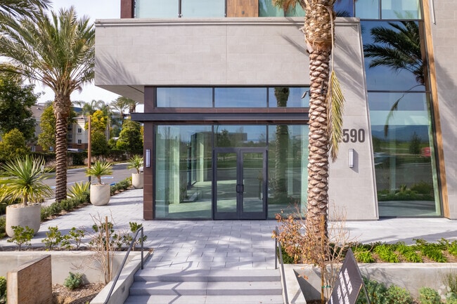 2590 Red Hill Ave_Santa Ana