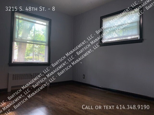 Photo - 3215 S 48th St Unit 8