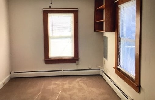 Family Room - 37 Silver St