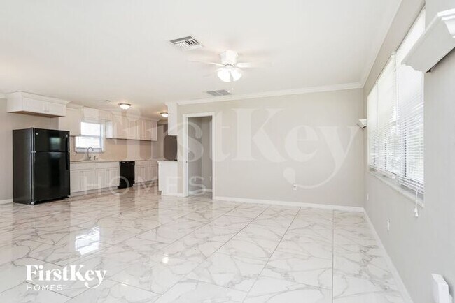 Photo - 202 E Jasmine Rd