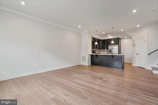 Photo - 5936 Etterbeek St