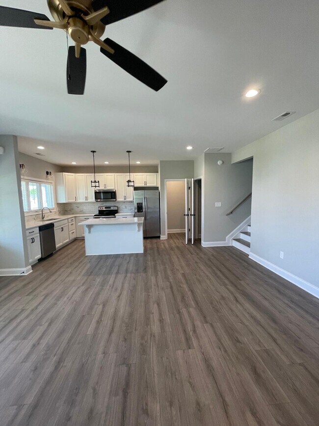 Photo - 1054 Brownstone Ln