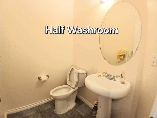 Photo - 6421 Sandin Crescent NW
