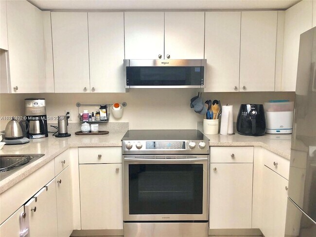 Photo - 2039 SE 10th Ave Unit 5035