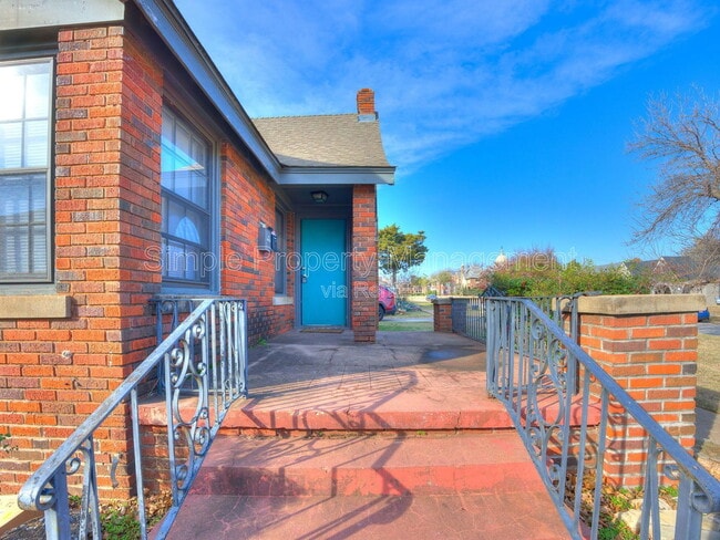 Photo - 816 NE 20th St