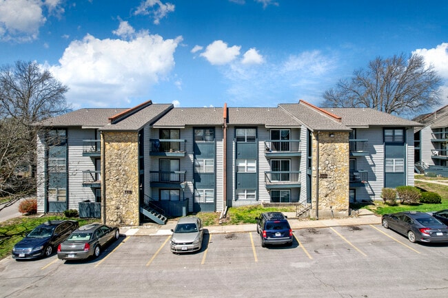 Photo - Raytown Village Apartments