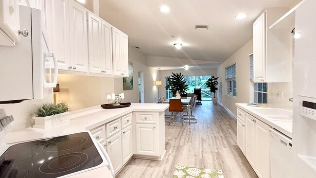 Photo - 2861 Livingston Ln