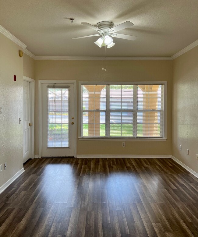 Photo - 3611 Conroy Rd