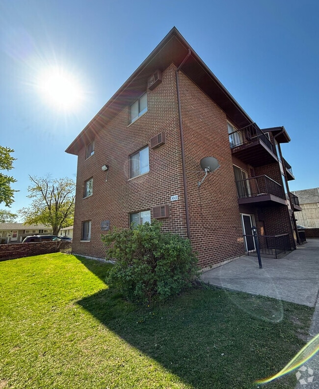 Building Photo - 3068 Bernice Ave Rental