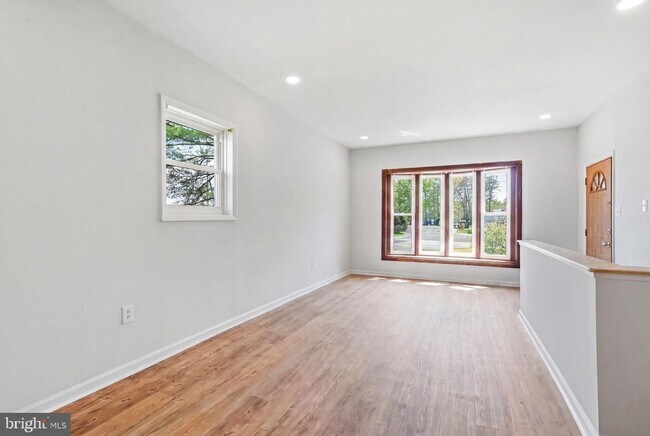 Photo - 1286 Glassboro Rd