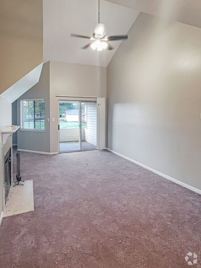 Building Photo - 2 Bedroom, 2 Bathroom Townhouse Style Cond...