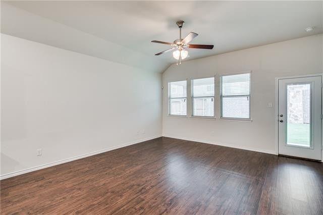 Photo - 2420 Dolostone Dr