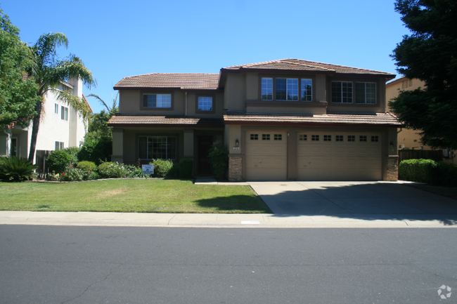 Building Photo - 5349 Wesley Rd Rental