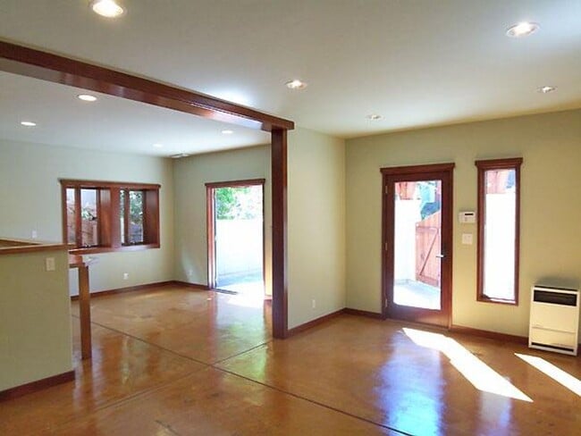 Photo - Monclair retreat, space and luxury in serene setting