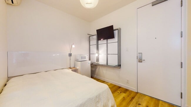 Photo - 335 Pacific Avenue