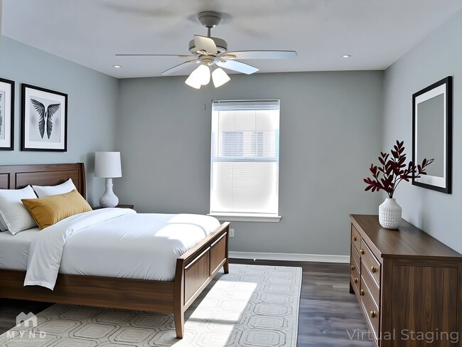 Photo - 712 14th Ave NW