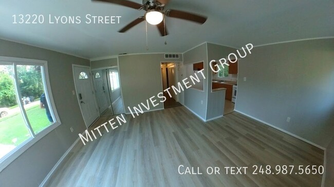 Photo - 13220 Lyons St