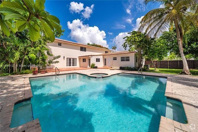 Building Photo - 7100 SW 56th St Rental