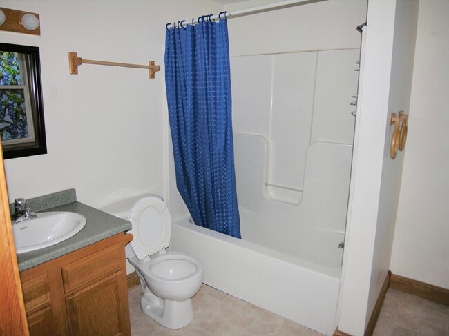 Photo - 163 Bennoch Rd Apartments