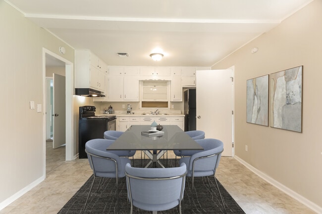 Photo - 241 Lake Dr NE