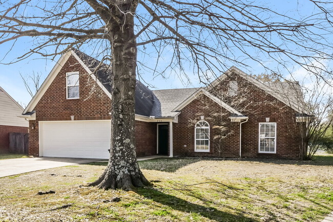 Photo - 751 Northwood West Cove