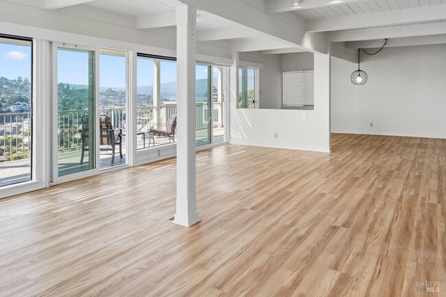 Photo - 1952 Centro W St