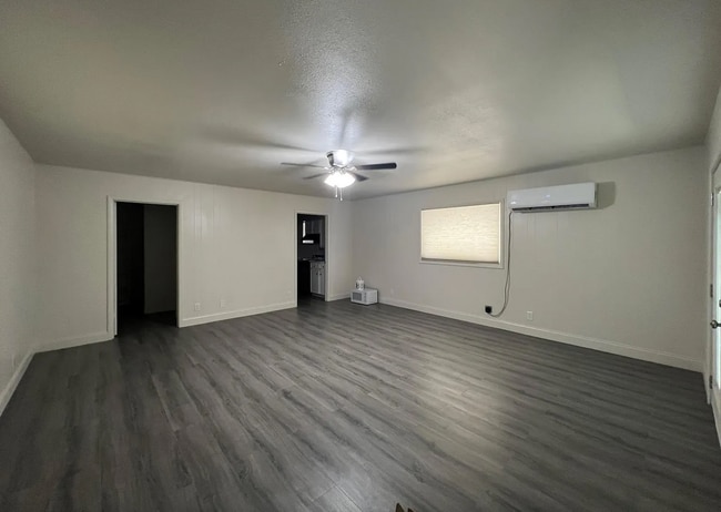2101 Brunson Ave