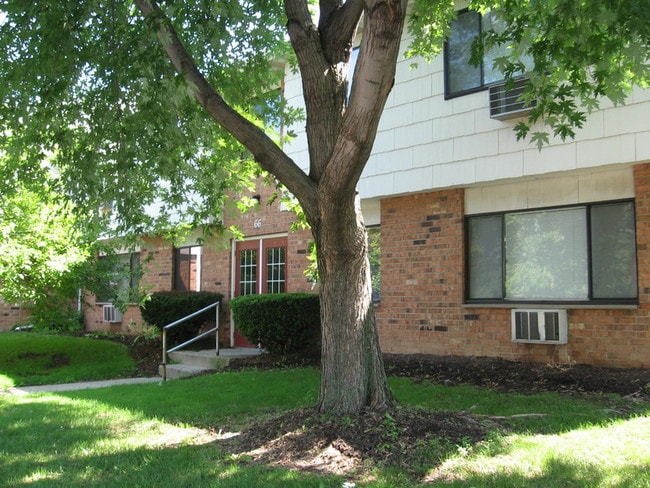 Hamlet Court Apartments