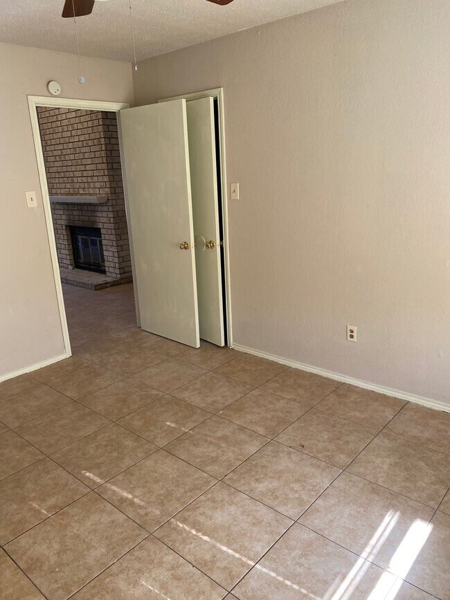 714 Woodland Ct 76060 Rental House Rental in Kennedale, TX