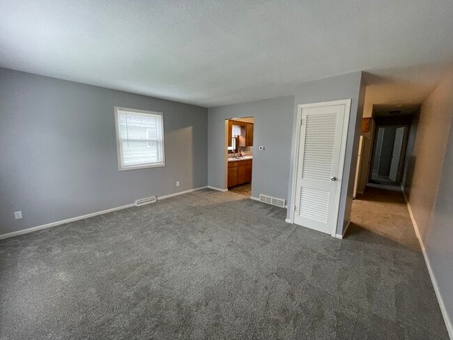 Photo - 832 Cutler SW Two Bedroom Duplex