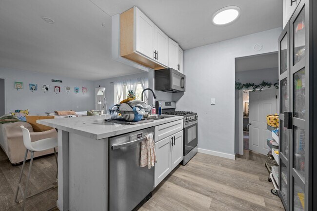 Photo - 6233 Mary Ln Dr