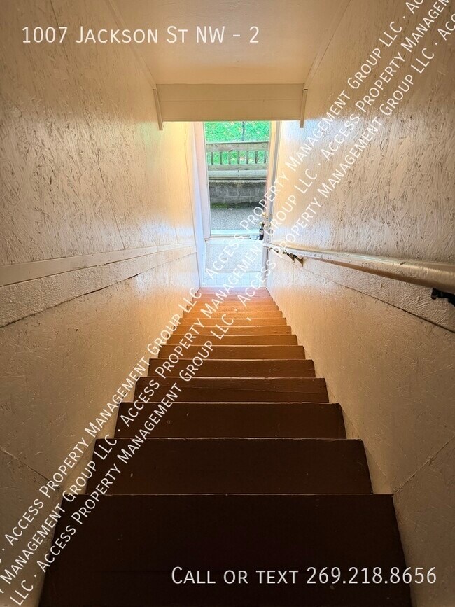 Photo - 1007 Jackson St NW Unit 2